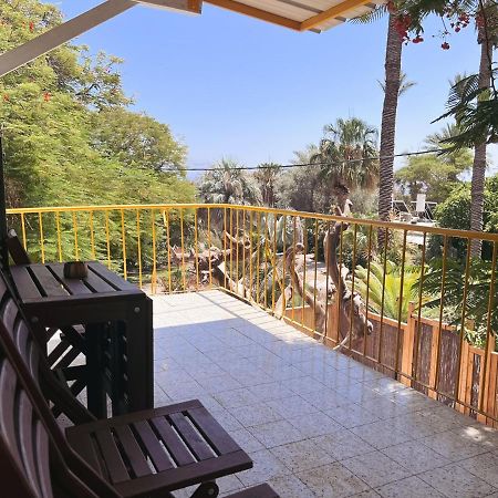 הצימר של יהושע Kibbutz Kibbutz Ein Gedi Exterior foto