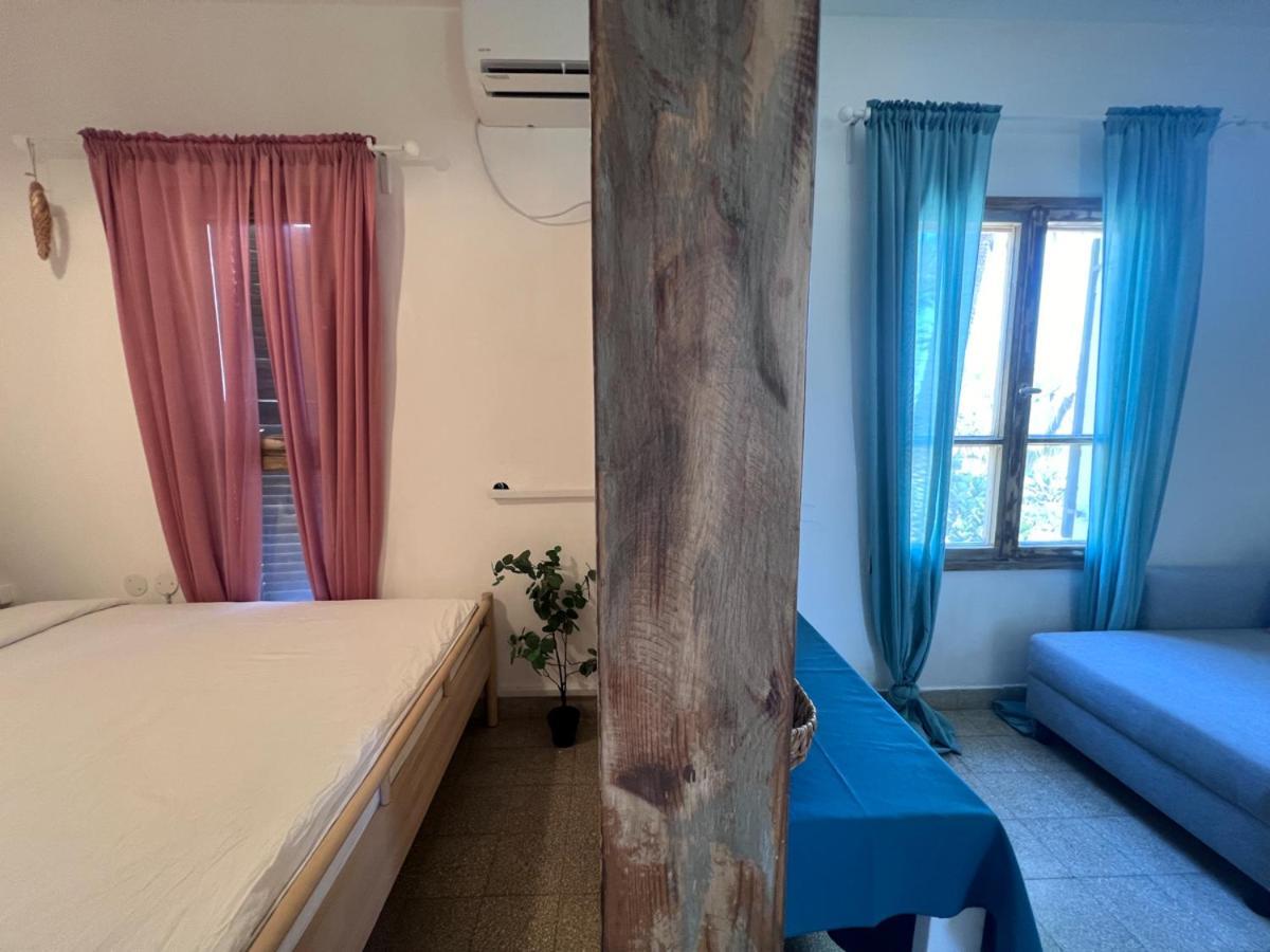 הצימר של יהושע Kibbutz Kibbutz Ein Gedi Exterior foto